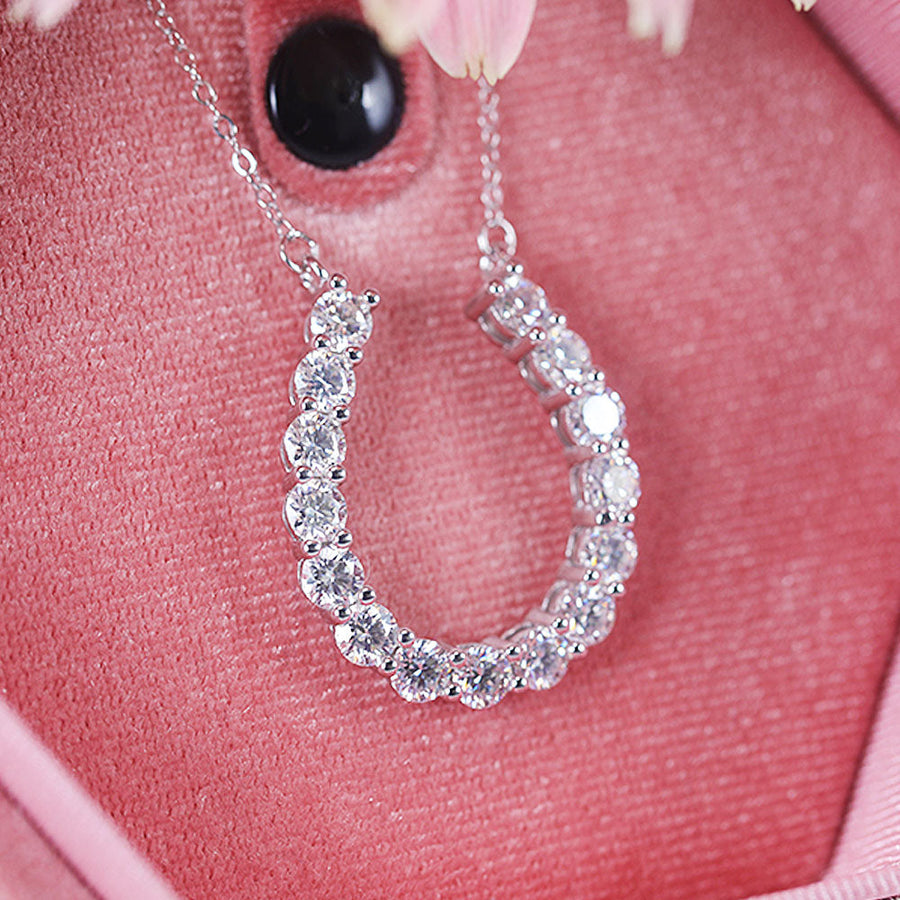 Elegant U-design Moissanite Pendant Necklace Shine of Diamond