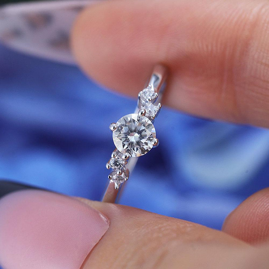 ShineofDiamond Classic 0.5 CT Five Stone Round Cut Moissanite Ring Shine of Diamond