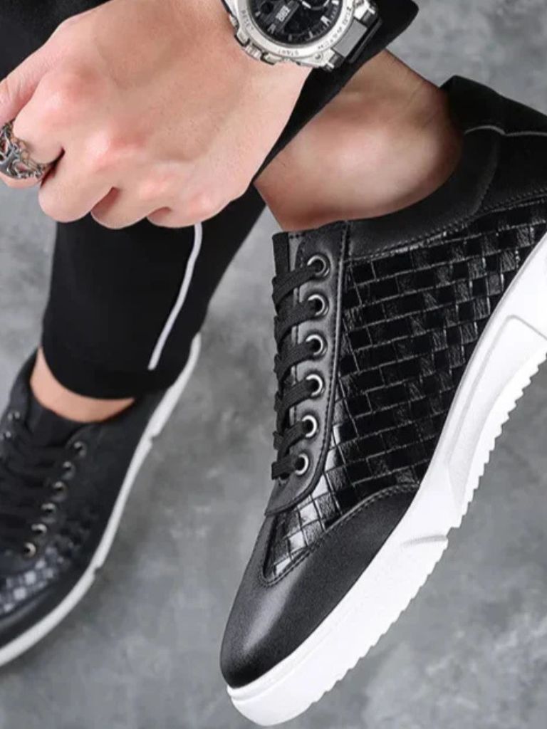 Noir Artisan Shoes - CAAYWORLD CAAYWORLD
