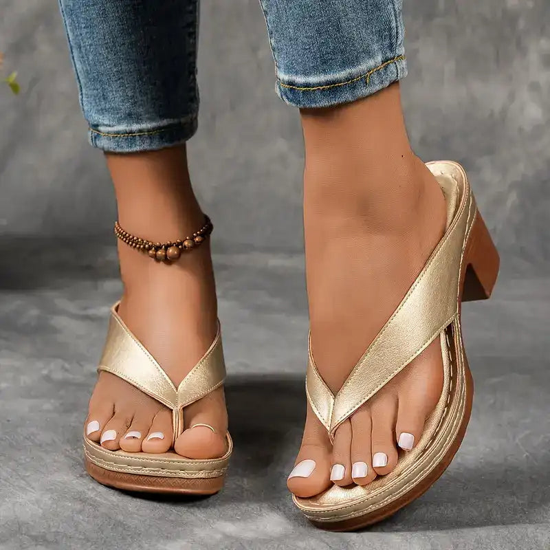 Maeve™ | Elegant Relaxed Block Heel Sandals