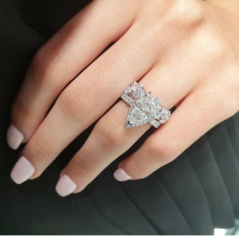 Pear Cut Engagement Ring Set & Leaves Wedding Band – Customizable Shineofdiamond