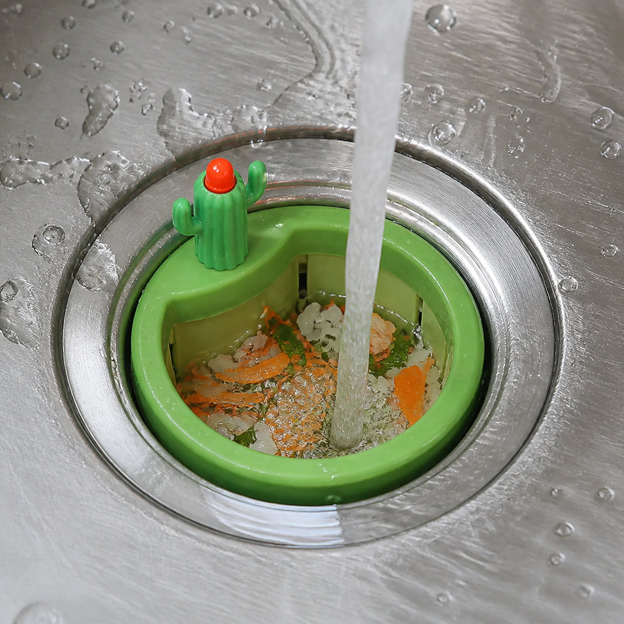 Rice caught inside a Cacticlean basket